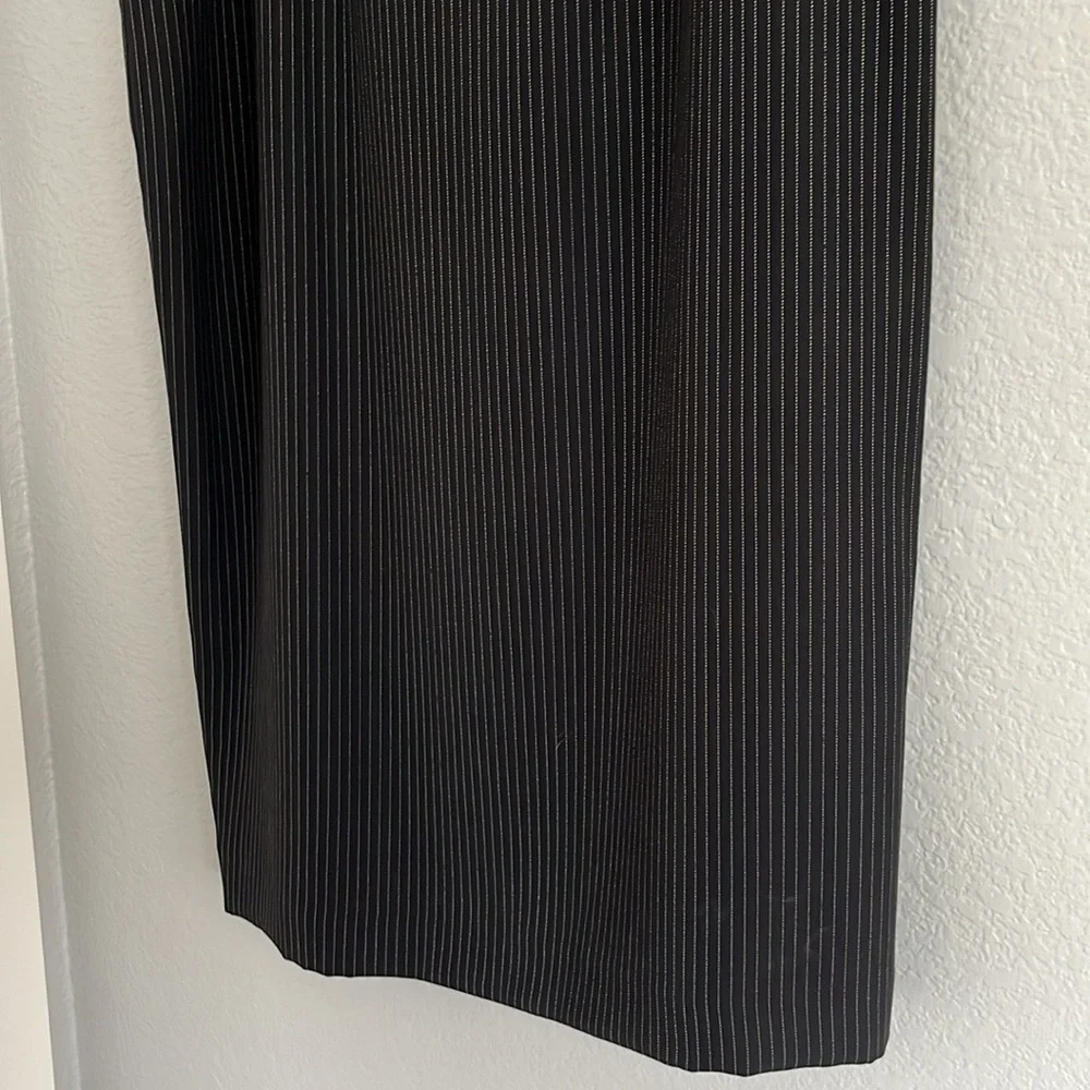 Le Suit Petite Black pin stripe Suit Blazer and Skirt - Picture 10 of 14